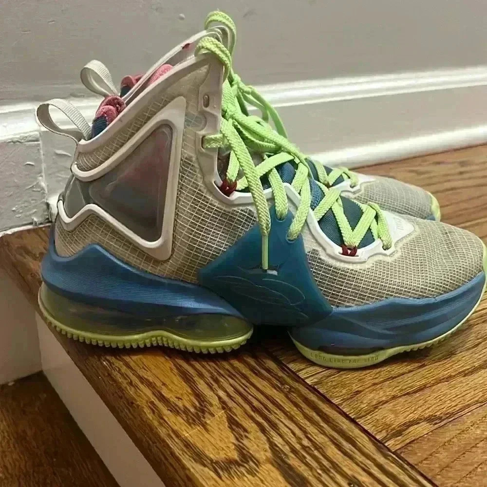 Nike Lebron XIX GS 19 Tropical James White Blue Junior Kids 5